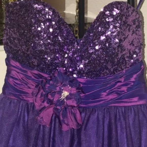 Sequin & Satin Cocktail Dress - Picture 3 of 5